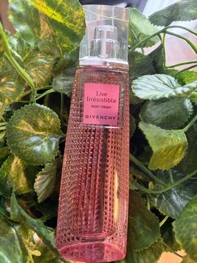 GIVENCHY’s “Live Irresistible” - ROSY🌹CRUSH - 1.7oz EAU DE PARFUM FLORALE.